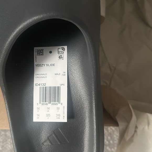 Yeezy slide granite colorway size 12 and 14 brand new in box - Picture 4 of 6